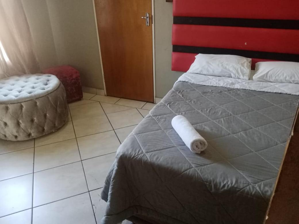 Ebony Guest House Pretoria-Noord Eksteriør bilde