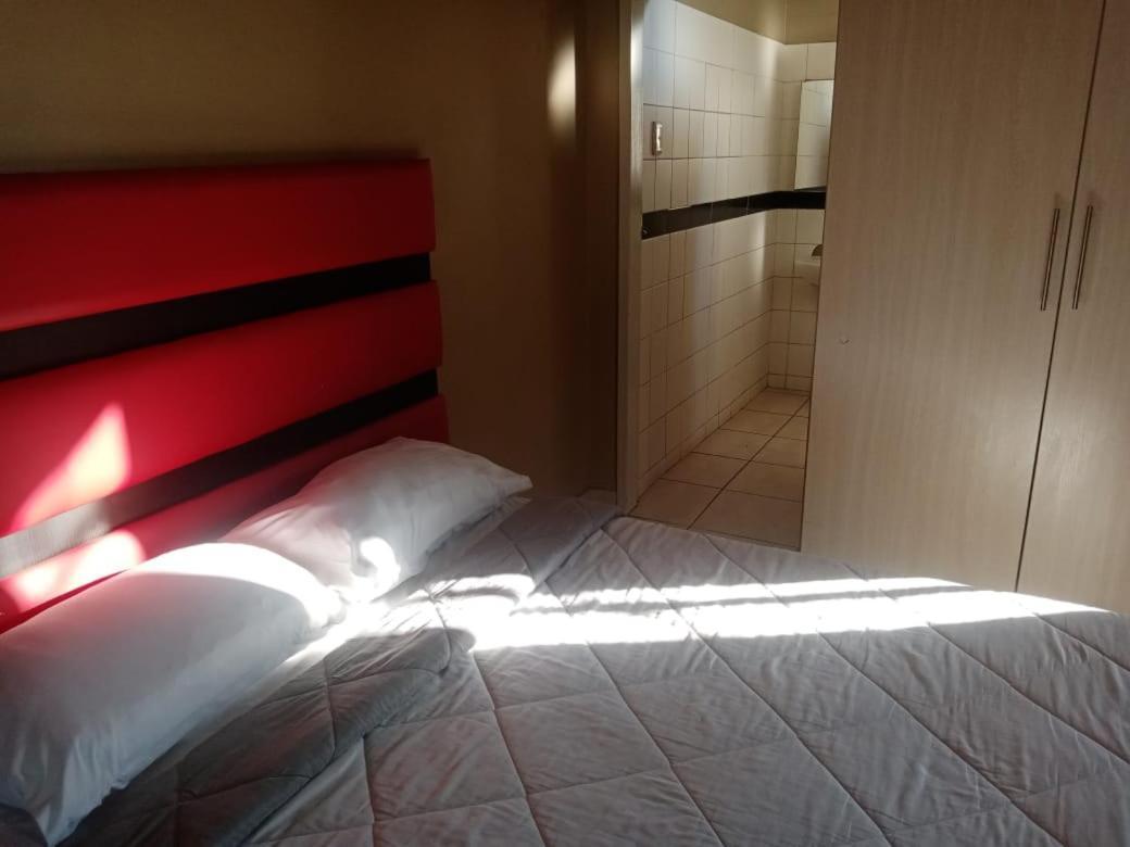 Ebony Guest House Pretoria-Noord Eksteriør bilde