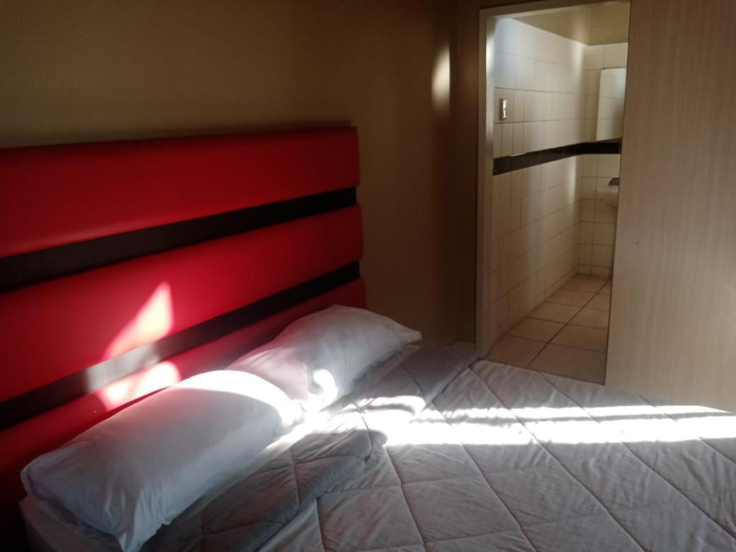 Ebony Guest House Pretoria-Noord Eksteriør bilde